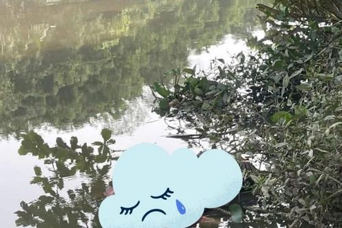Nam thanh niên mặc áo quần thể thao tử vong dưới nước