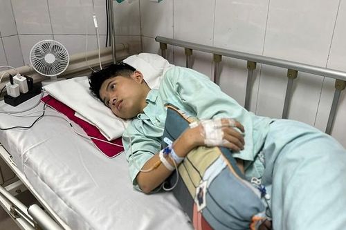 Xin giúp cậu bé 15 tuổi mồ côi mẹ ở Hưng Yên giành giật sự sống vì suy tim