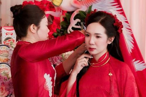 Con dâu tái hôn, bố mẹ chồng ở Thanh Hóa làm 45 mâm cỗ gả đi