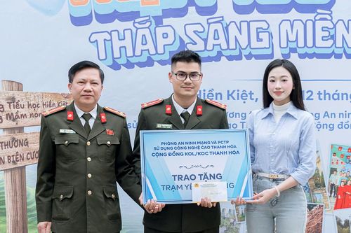 Hành động đẹp của á hậu Thanh Trúc ở miền biên cương