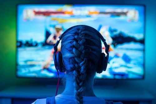 Cảnh báo hệ lụy từ việc 'cày game' quá 10 giờ mỗi tuần