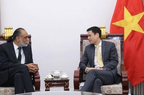 Tăng cường hợp tác thúc đẩy các sáng kiến quản trị công nghệ toàn cầu