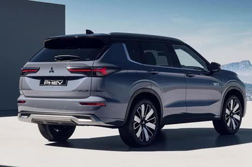 SUV Mitsubishi công suất 248 mã lực, di chuyển 72km không cần đổ xăng, giá hơn 950 triệu đồng