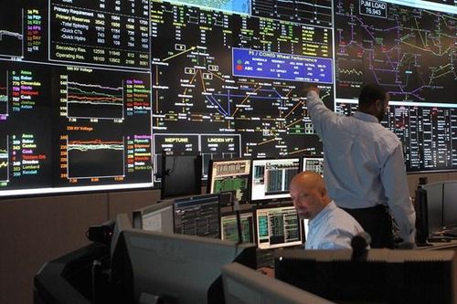 Các 'ông lớn' công nghệ phải trả tiền cho cơn khát điện AI