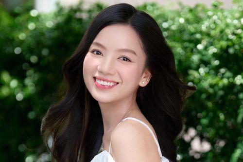 Túi xách 43 triệu của mỹ nhân Mưa Đỏ