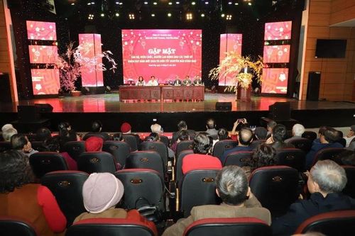Báo và Phát thanh, truyền hình Thanh Hóa gặp mặt các thế hệ cán bộ, viên chức, người lao động