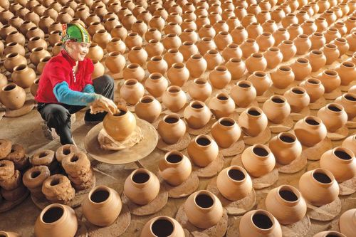 Giữ lửa nghề gốm Phù Lãng