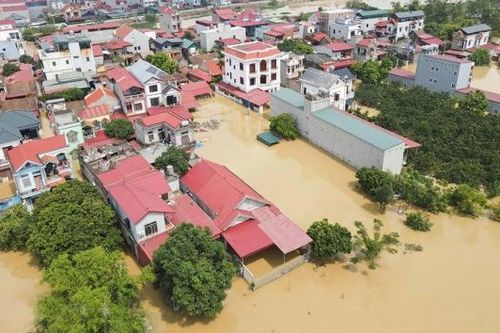 Ban Vận động cứu trợ Trung ương hỗ trợ 3 hộ gia đình tại Bắc Ninh có nhà bị sập, đổ, lũ cuốn trôi do thiên tai, bão lũ