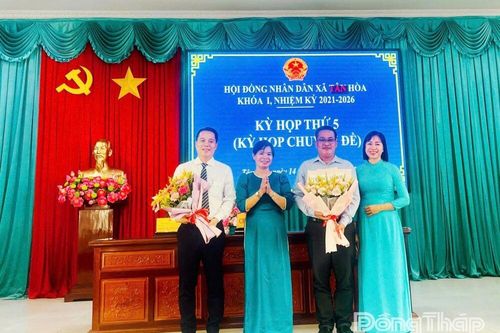 HĐND xã Tân Hòa tổ chức kỳ họp chuyên đề miễn nhiệm và bầu Chủ tịch UBND xã
