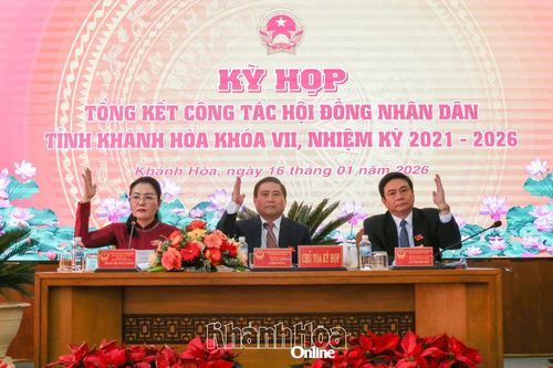 Phiên khai mạc Kỳ họp tổng kết công tác HĐND tỉnh Khánh Hòa khóa VII thông qua 9 nghị quyết