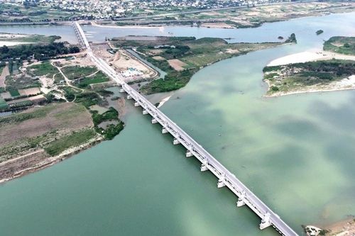 Quảng Ngãi: Đập dâng sông Trà Khúc 1.500 tỷ dự kiến thông xe cuối tháng 1/2026