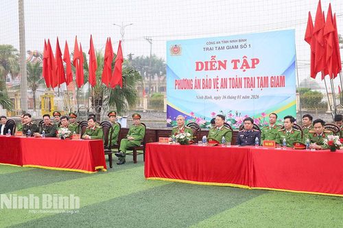 Trại Tạm giam số 1 (Công an tỉnh) tổ chức diễn tập phương án bảo vệ an toàn trại