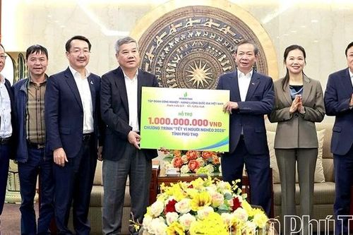 Petrovietnam hỗ trợ trên 1,7 tỷ đồng thực hiện các hoạt động chăm lo Tết cho người nghèo