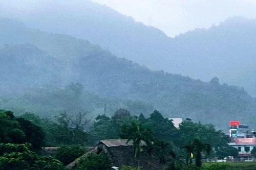Ăn Tết trên bản mù sương