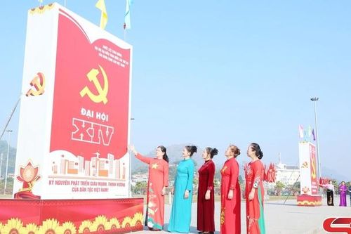 Bản hùng ca chào mừng đại hội