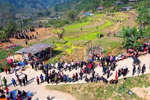 Gửi ước vọng qua những phong tục đẹp