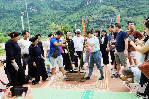 Thổi hồn dân tộc vào công nghiệp văn hóa
