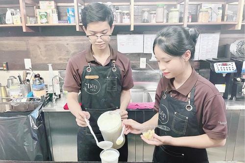 Việc làm cuối năm cần sự thích ứng