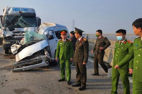Khởi tố vụ tai nạn giao thông đặc biệt nghiêm trọng trên cao tốc Mai Sơn - quốc lộ 45
