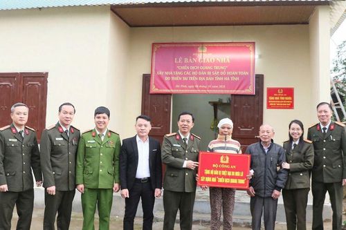 'Chiến dịch Quang Trung' thần tốc không tiếng súng – chiến thắng giòn giã