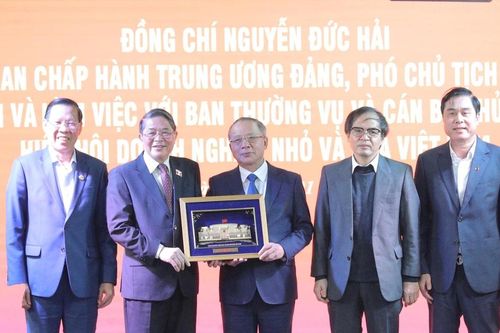 Phó Chủ tịch Quốc hội Nguyễn Đức Hải thăm, làm việc với lãnh đạo chủ chốt Hiệp hội doanh nghiệp nhỏ và vừa Việt Nam