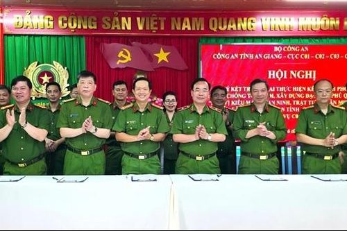 Ký kết kế hoạch phối hợp xây dựng đặc khu Phú Quốc thành 'Đơn vị kiểu mẫu về ANTT và văn minh đô thị'