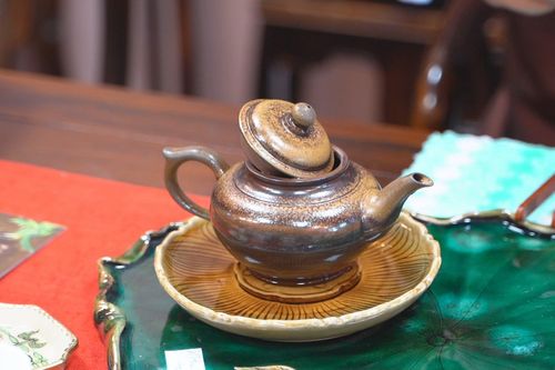 Độc đáo không gian trà đạo và gốm Việt