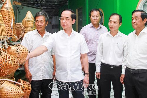 Cần phá thế độc đạo, tạo động lực để bứt phá