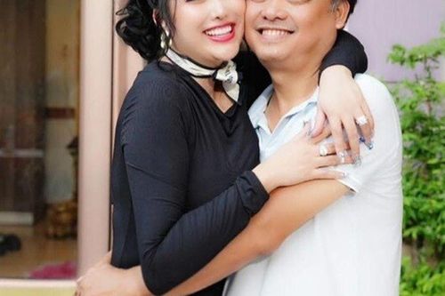 Phi Thanh Vân ở tuổi 44: Sắp lên xe hoa lần 3, hé lộ cơ ngơi 200m2 vương giả ngập sắc trắng