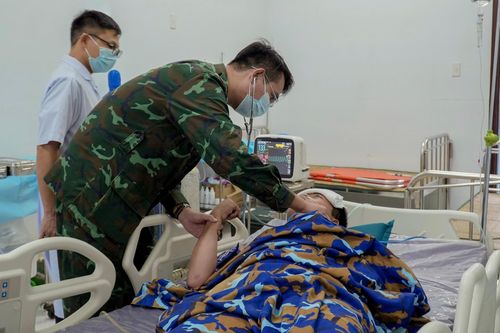 Chuyến bay xuyên đêm cứu bệnh nhân nguy kịch trên đảo Sinh Tồn