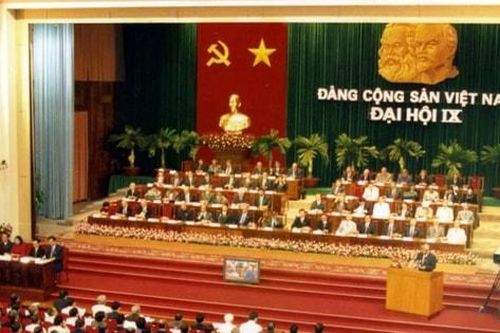 Đại hội đại biểu toàn quốc lần thứ IX:Đẩy mạnh công nghiệp hóa, hiện đại hóa, xây dựng nền kinh tế độc lập tự chủ