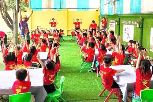 Nông dân Sơn Đồng góp phần thay đổi diện mạo quê hương