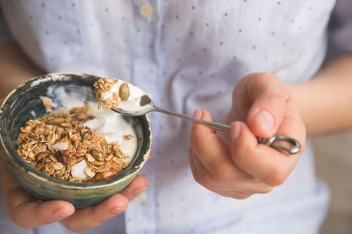 4 lý do nên ăn yến mạch vào buổi sáng để hỗ trợ huyết áp và tim mạch