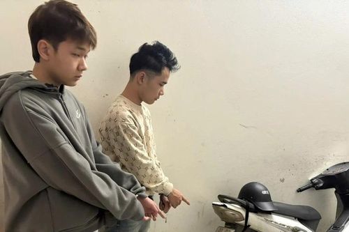 Hai anh em ruột 'nhảy' xe máy liên tiếp tại các khu đô thị trong đêm