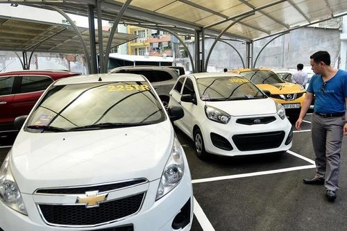 Hàng loạt ôtô bị ngân hàng đưa ra đấu giá, có xe chỉ từ 60 triệu đồng