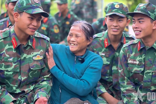 Sư đoàn 2 (Quân khu 5): Hơn 1.000 cán bộ, chiến sĩ được khen thưởng trong 'Chiến dịch Quang Trung'