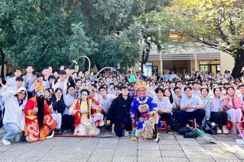 Đưa những tiết học 'khô khan' ra thực địa