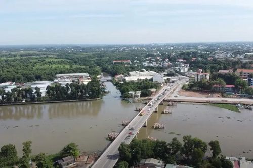 Khẩn trương khắc phục hư hỏng cầu Phú Cường