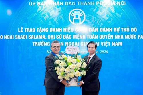 Đại sứ Saadi Salama được trao danh hiệu Công dân danh dự Thủ đô Hà Nội