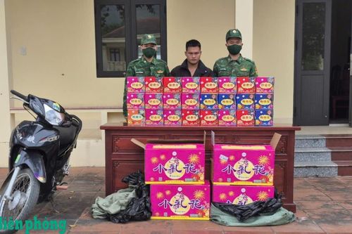 Bắt giữ đối tượng vận chuyển gần 70kg pháo hoa nổ trái phép