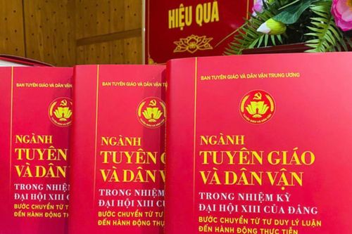 Ra mắt sách của ngành Tuyên giáo và Dân vận chào mừng Đại hội XIV của Đảng
