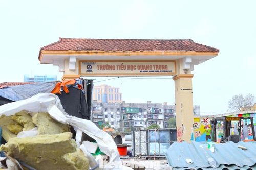 Phá trường cũ, trường mới còn trên giấy, cô trò chật vật đi 'ở trọ'