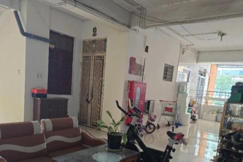 'Nở rộ' hành lang chung cư bị biến thành kho chứa, nơi sử dụng riêng