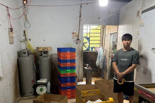 Giật mình với quy trình 'phù phép' thịt heo thành thịt nhím, đà điểu và bắp dê Úc