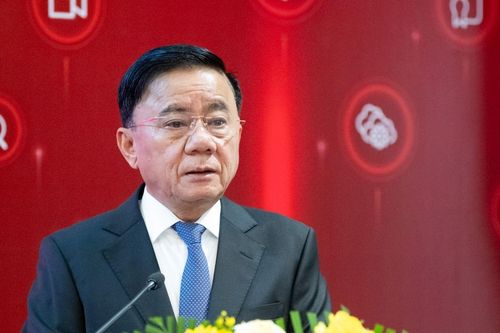 Bộ Chính trị: Khắc phục triệt để tư tưởng bảo thủ, giáo điều trong nghiên cứu lý luận
