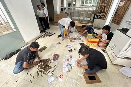 Triệt phá đường dây mua bán, tàng trữ vũ khí quân dụng quy mô lớn