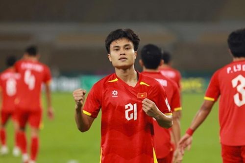 Phạm Minh Phúc: Từ cầu thủ bị từ chối đến người hùng đưa U23 Việt Nam vào bán kết