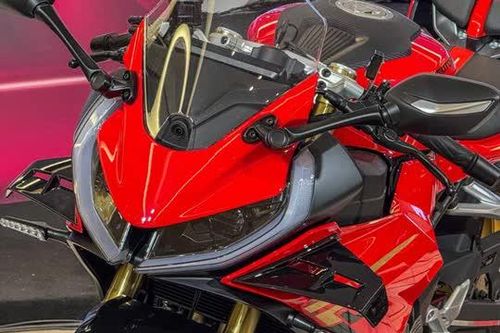 Đối thủ của Honda CBR250RR ra mắt: Động cơ 4 xi lanh, phanh ABS 2 kênh, giá hơn 140 triệu đồng