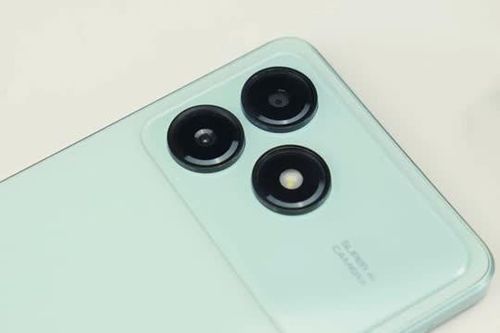 Smartphone RAM 4 GB, pin 5.000 mAh, giá gần 2 triệu tại Việt Nam