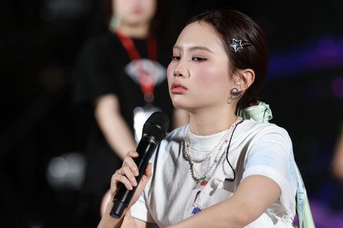 Phương Mỹ Chi bị hạ bệ?